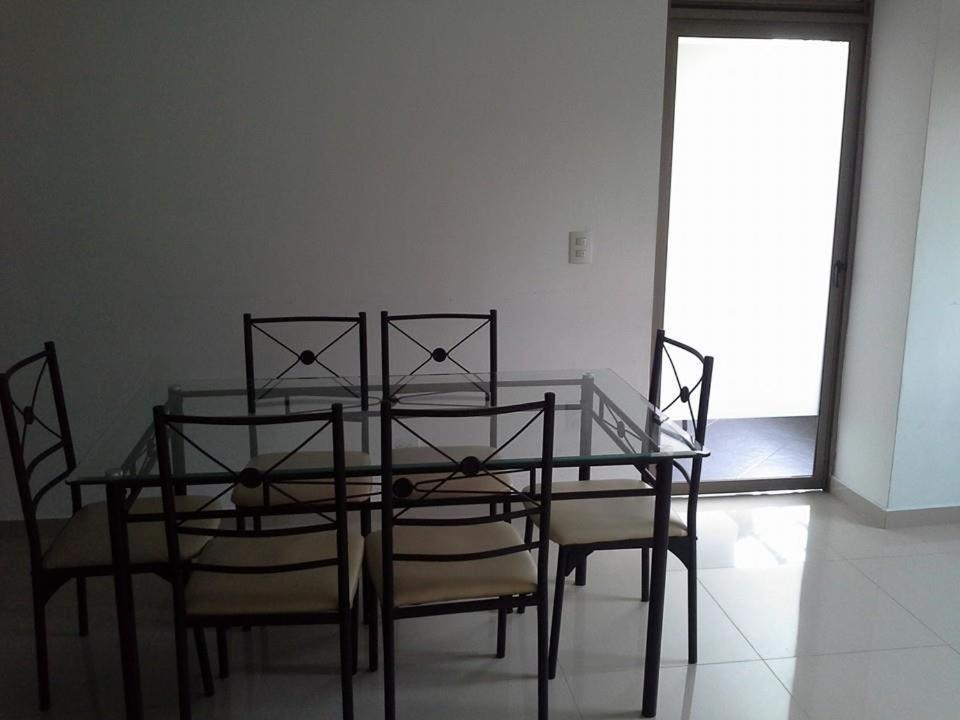Acropolis Hotel *